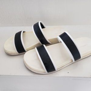 Forever 21 Sporty Black and White Slip on Sandals Sz 8